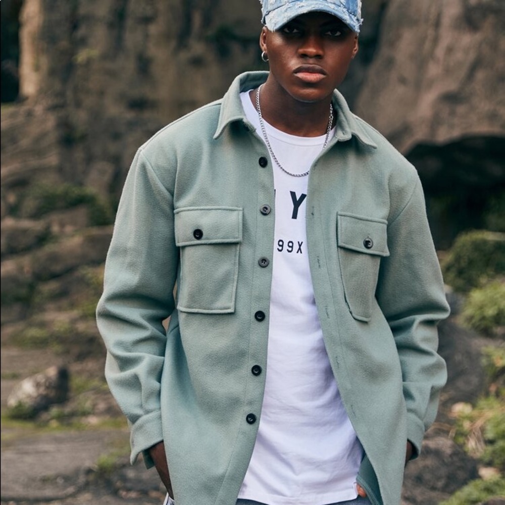 Men’s Mint Green Fleece Button Down SZ L